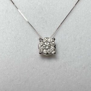 Beautiful .75 ct diamond pendant necklace with an 18 in 14k white gold box chain